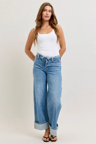 Judy Blue V-Front Chic Jeans