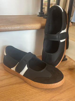 Calm Down Sneaker By Corky’s