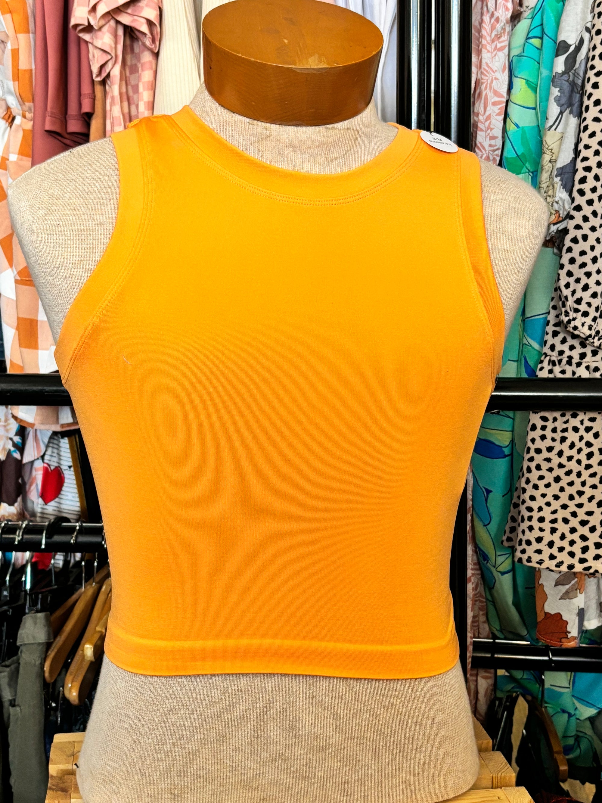 Sliming Fit Crop Top in Papaya